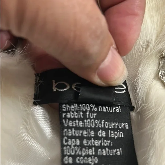 Elegant White 💯 Rabbit Fur Shrug - Picture 5 of 9